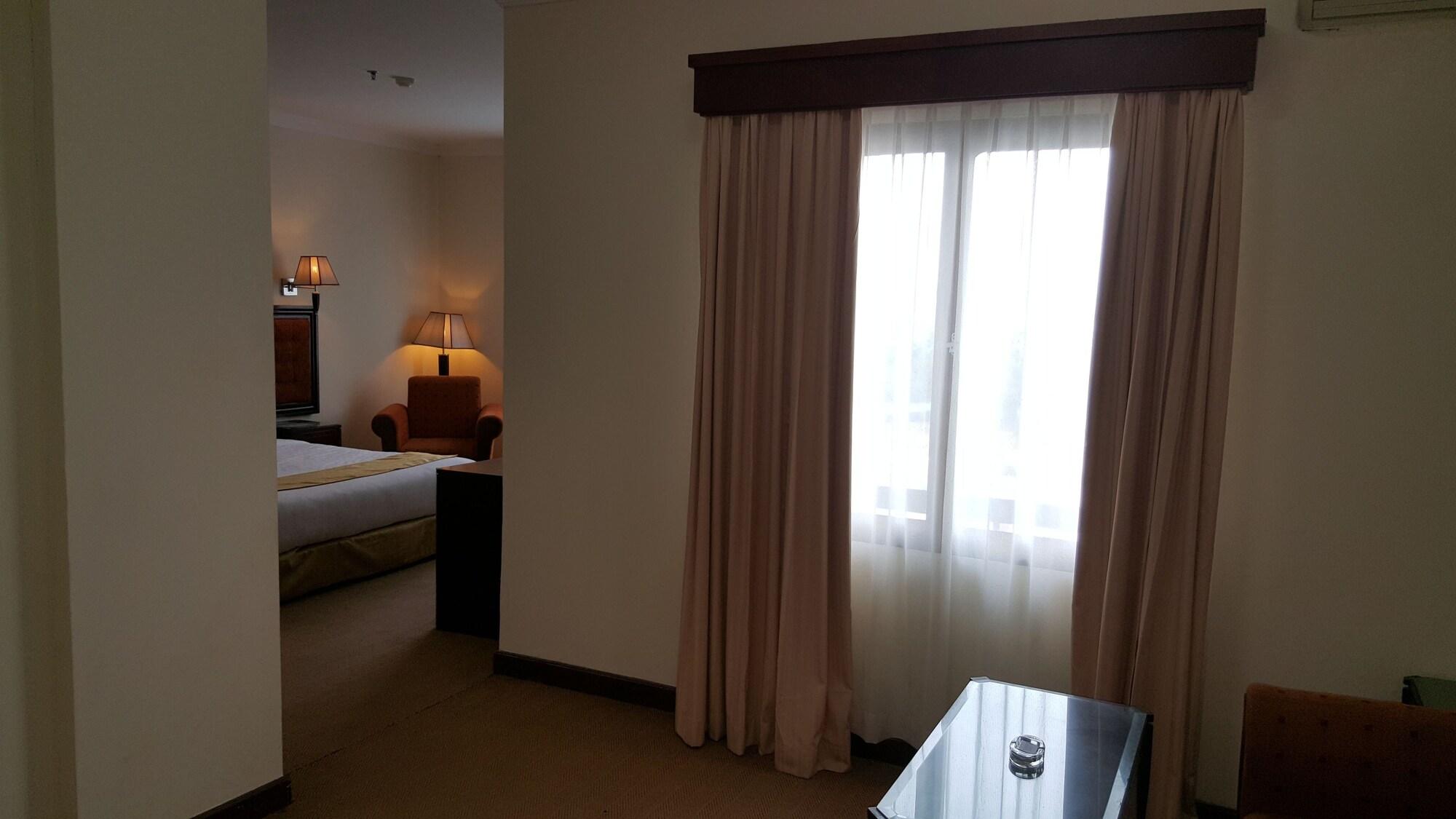 Harbourbay Amir Hotel Batam Exteriör bild