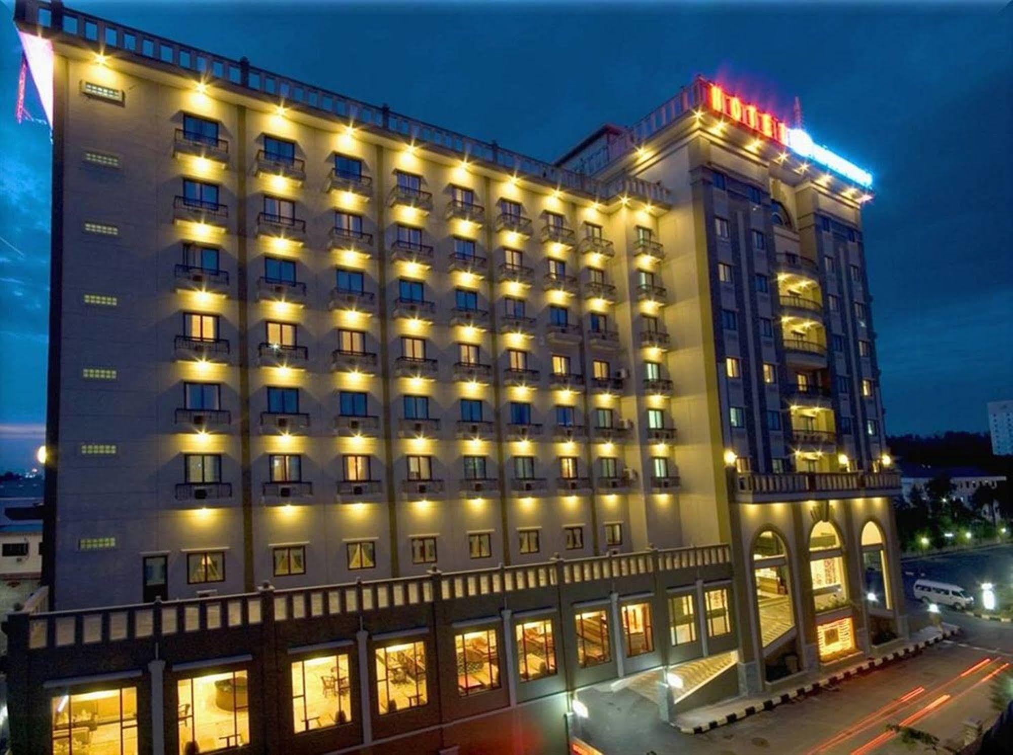 Harbourbay Amir Hotel Batam Exteriör bild